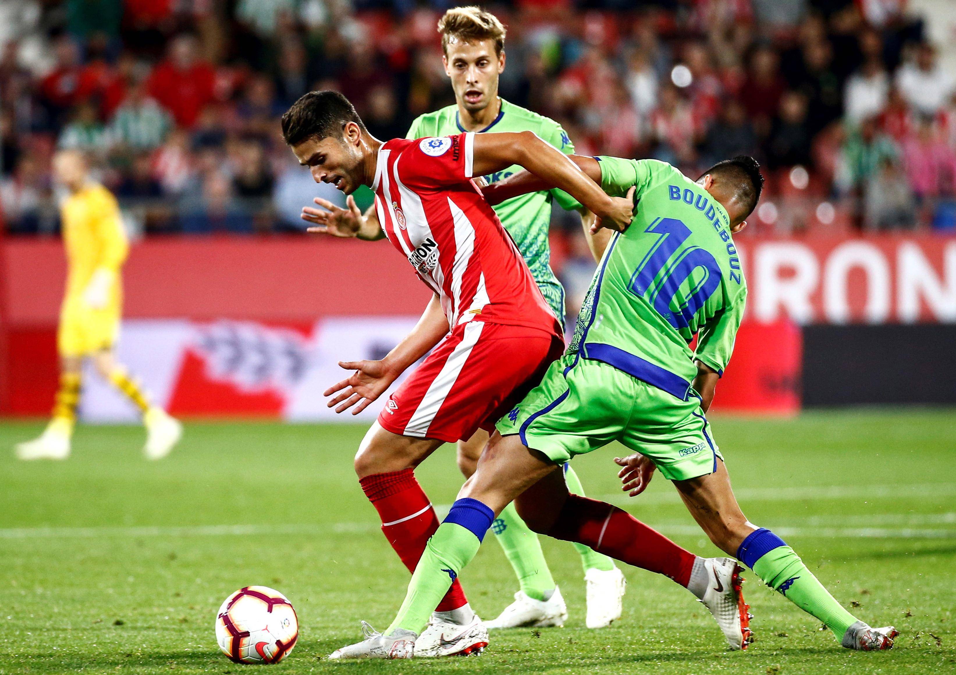 开云体育入口-赛地聚焦——西甲关键时刻热度飙升；洛杉矶湖人完成体检；压力陡增；轮换策略成焦点的简单介绍